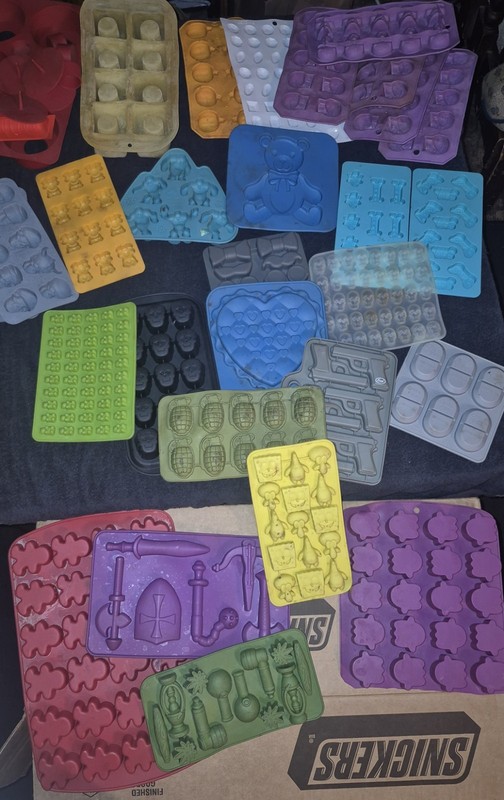 Multicolor Silicone Plastic Sugarcraft Chocolate Molds Cutters Bear Skull Sword