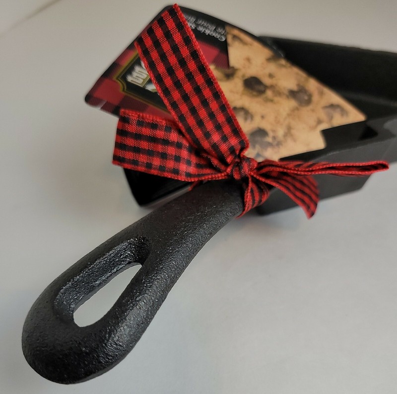 THE BAKE SHOP Cast Iron Christmas Tree Skillet Cookie Mold Pan (8.5” x 5”) - NWT gallery