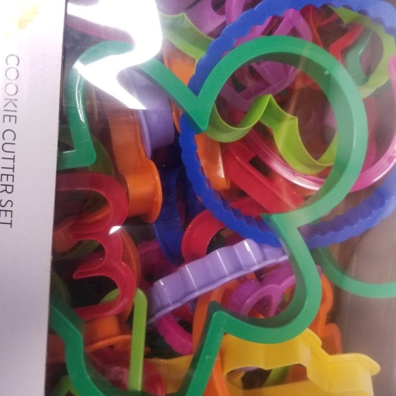 Wilton 101 assorted cookie cutter set plastic new gallery