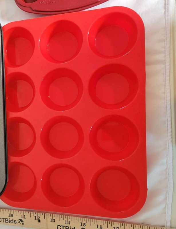 Lot of 5 Silicone Baking Molds