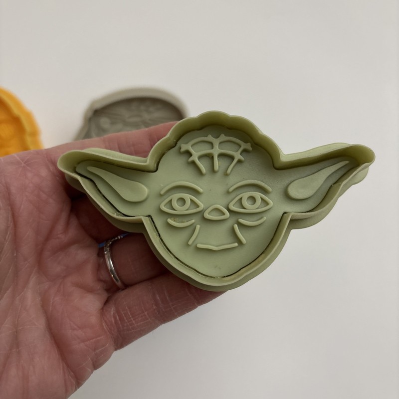 Williams Sonoma Star Wars Cookie Cutter Press Set of 9 New gallery