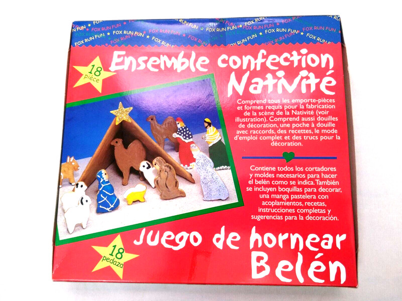 Nativity Scene Cookie Cutter and Icing Bake Set 18-Piece from Fox Run NEW gallery