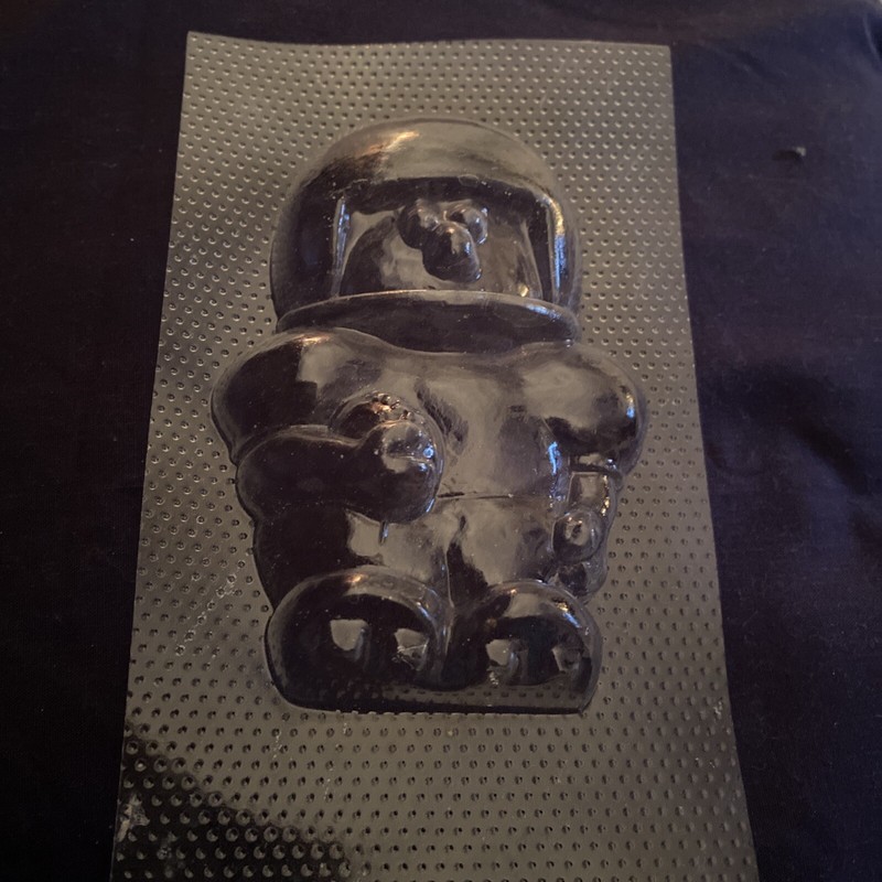 VINTAGE RARE CARTOON FOOTBALL PLAYER CHOCOLATE, CANDY, SOAP MOLD 5 X 3