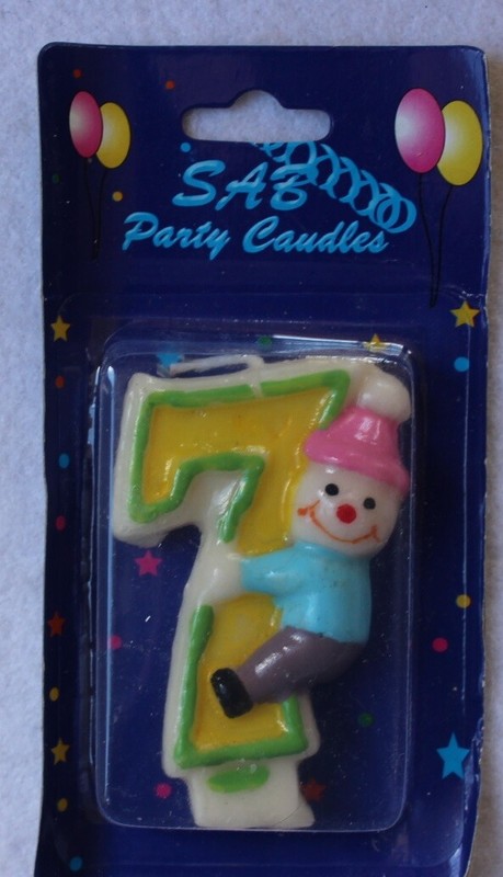 Set of 10 Numerical Birthday Candles (numbers: 0,1,2,3,4,5,6,7,8,9) gallery
