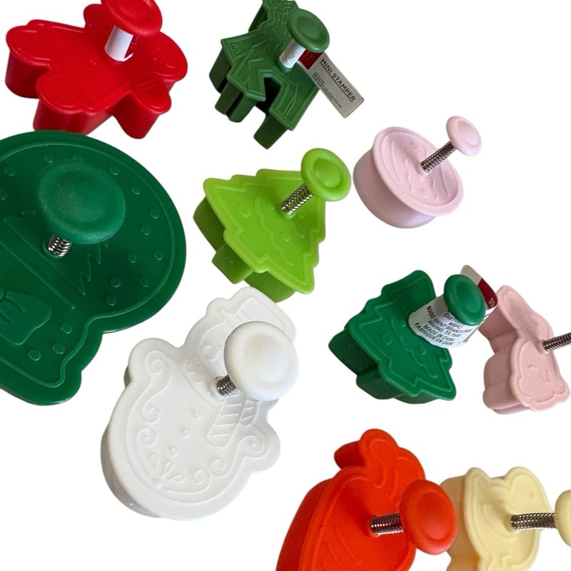 Plunger Cutters Set Lot of 12 Assorted Colors Christmas Easter New Cookies gallery