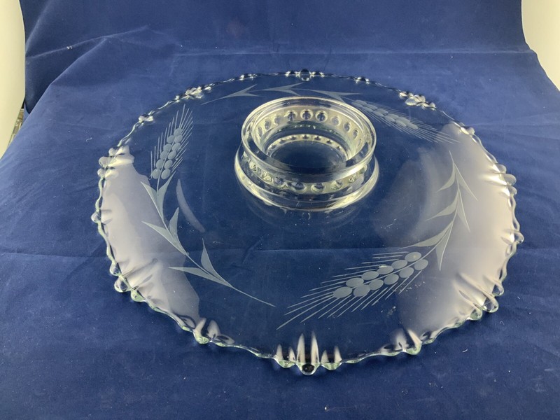 Vintage Raised Etched Teardrop Wheat Pattern Glass Cake 13” By 2” gallery