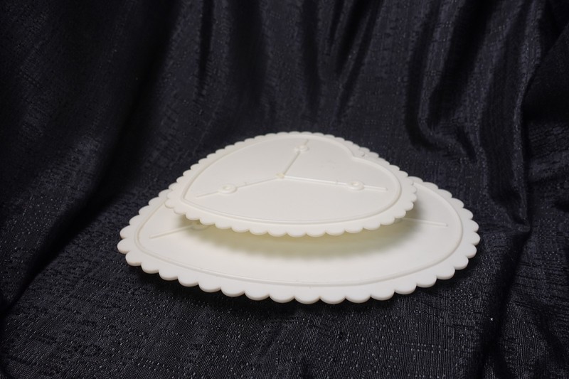 Wilton HEART cake plate / stacker lot of 2 / 302-2112 & 302-2114 / 1985 gallery