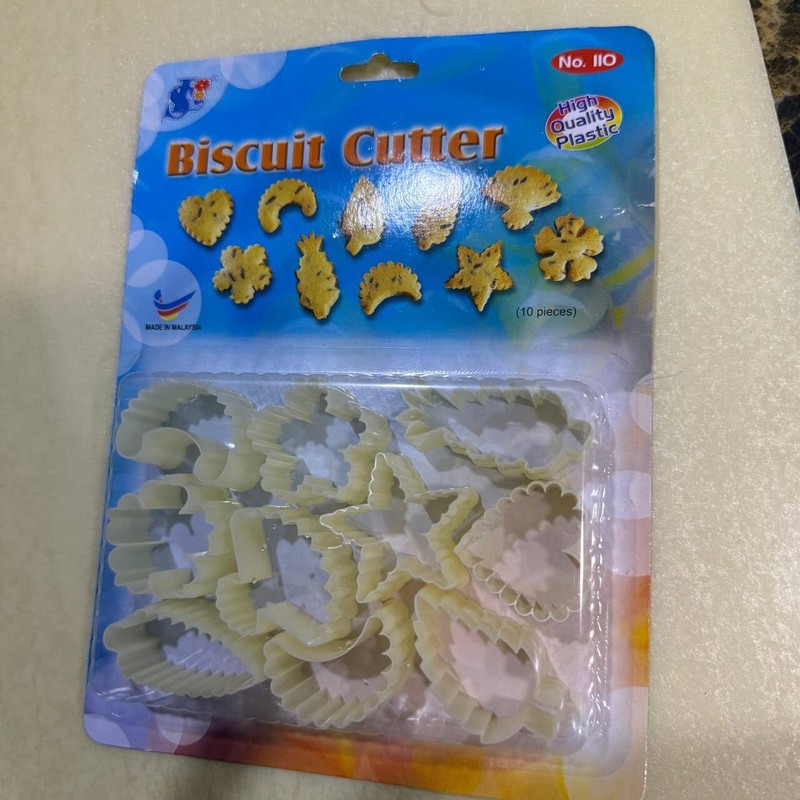 10-Piece Biscuit Cutter Set – High-Quality Plastic Cookie & Pastry Molds gallery