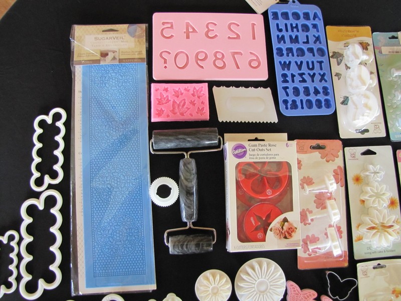 Large Lot Cake Decorating Tools Supplies Fondant Molds Cutters Marble Roller +++ gallery