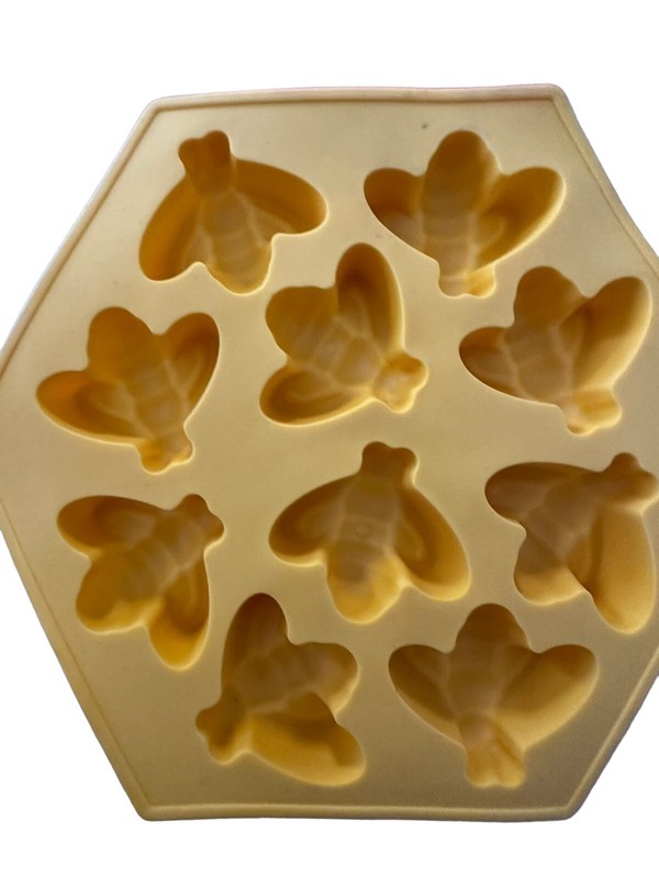 Lot Of 4 Silicone Push Molds Candy Cake Topper Soap Chocolate Bumble Bee Tulip gallery