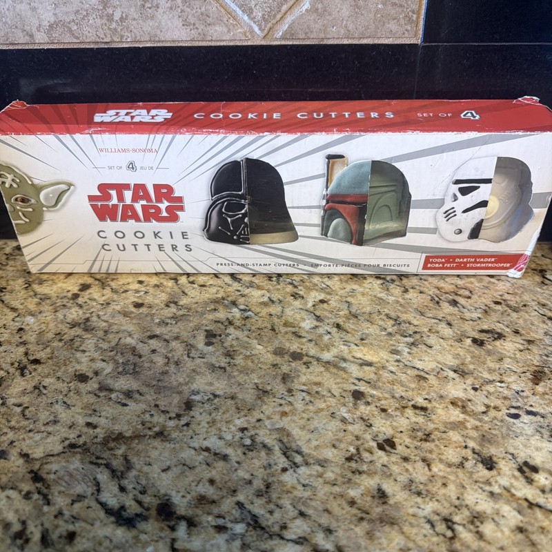 Williams Sonoma Star Wars Set of 4 Press & Stamp Cookie Cutters Used in Box