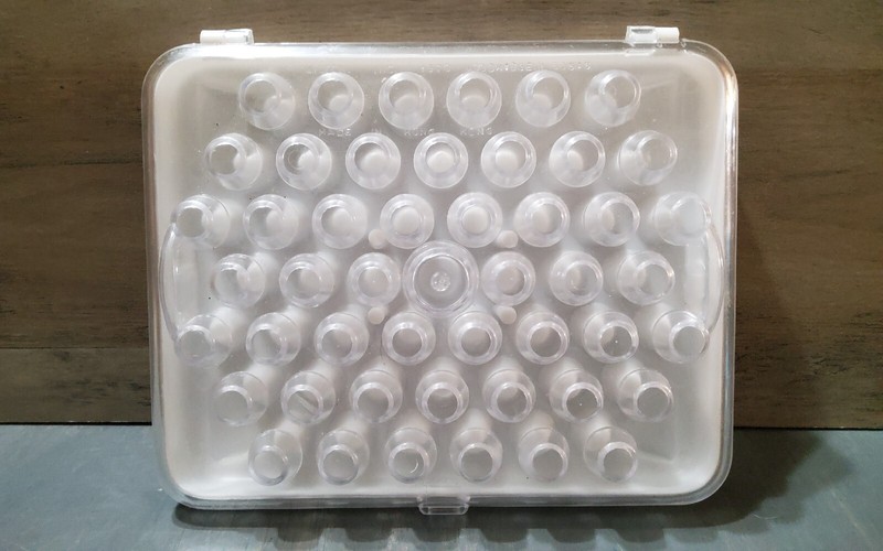 Wilton 48 piece Cake Decorating Piping Tip Holder 1970 Hinged Lid