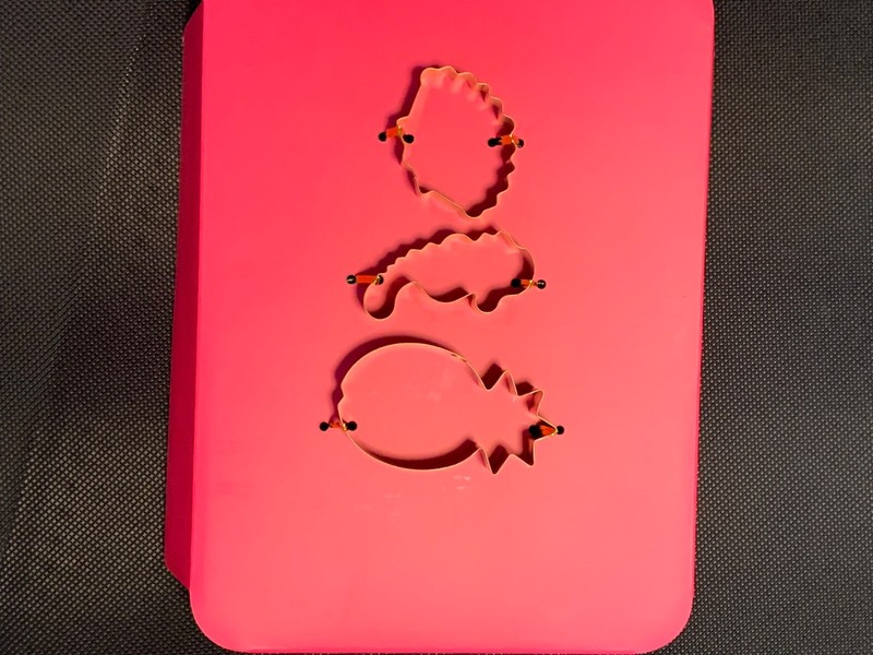 LILLY PULITZER COOKIE CUTTERS!! BRAND NEW! NEVER USED! PINEAPPLE, SEAHORSE,SHELL gallery