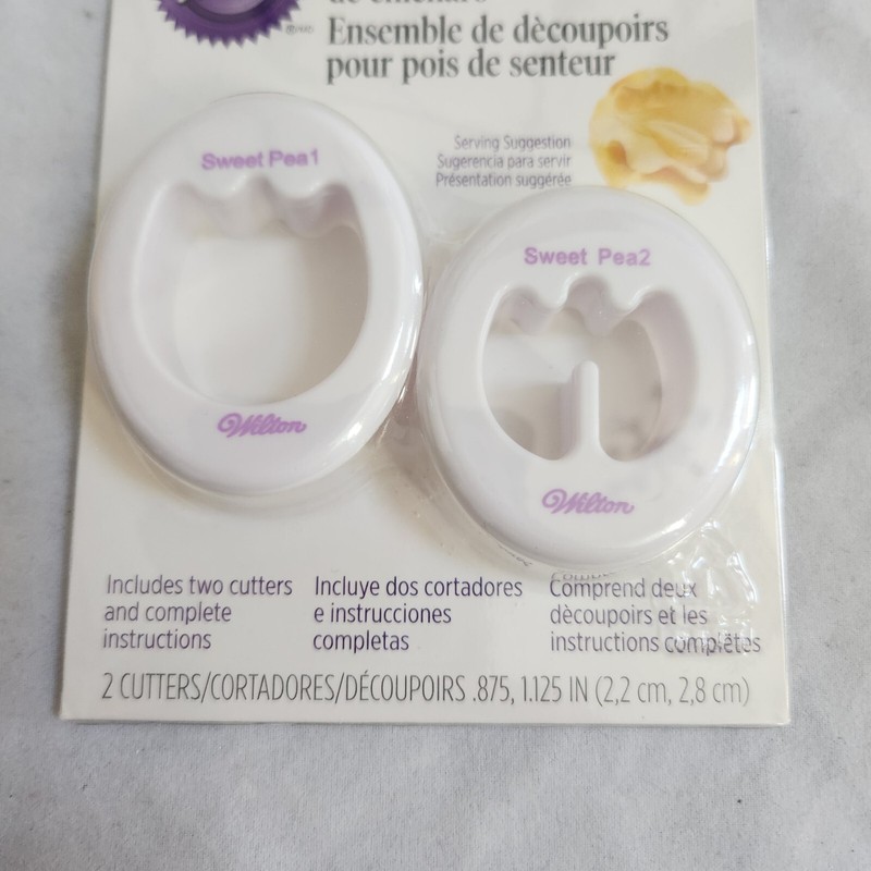 NEW Wilton Sweet Pea Cutter Set Gumpaste Flower Making Tool Cake Decorating gallery