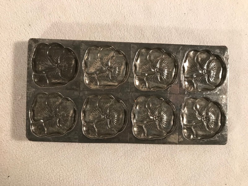 Vintage J.V.D. Klip Aluminum Candy Chocolate Rotterdam Holland Mold ~ Pansy