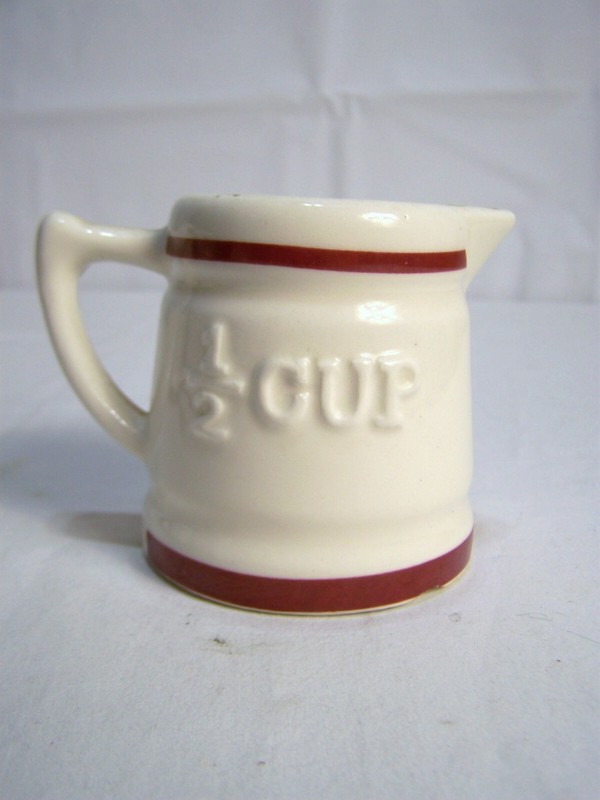 4 Piece Debbie Kingston Measuring Cups gallery