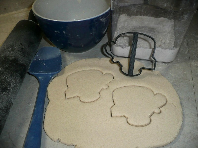TEACUP TEA CUP OUTLINE WITH BAG AND HANDLE COOKIE CUTTER USA PR3142 gallery