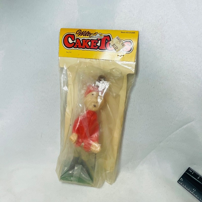 Bewildered Duck Hunter Figurine 1972 Vintage Wilton Cake Topper 5.75 inches gallery