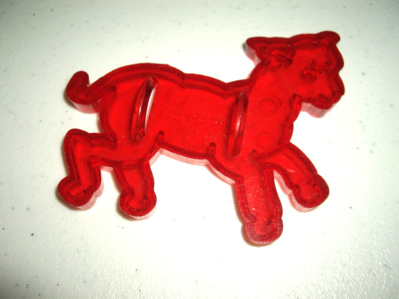 T23 Lot of 5 Vintage HRM? Red Translucent Cookie Cutters Camel Elephant Zebra gallery