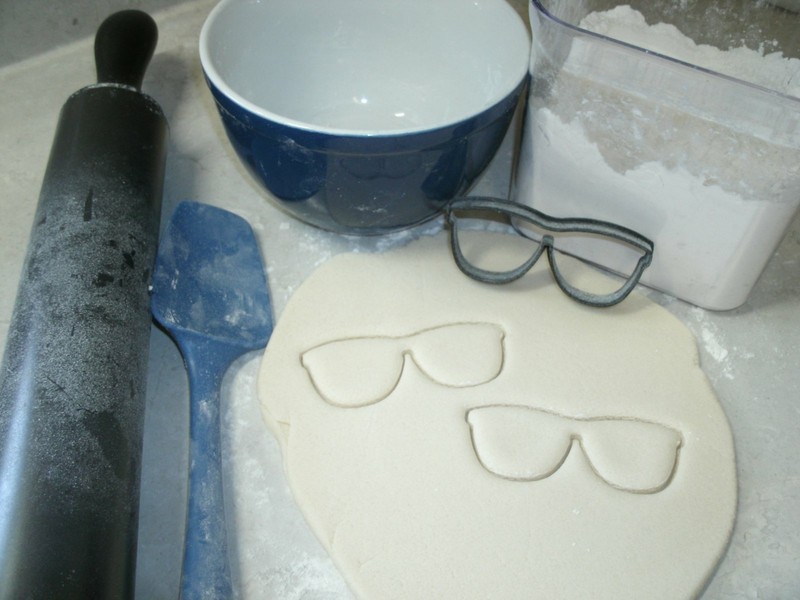 SUNGLASSES GLASSES STYLE FRAME SET OF 4 COOKIE CUTTER USA PR1515 gallery
