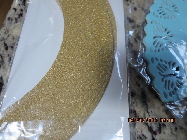 LOT OF 65 CUPCAKE WRAPS--DIFFERENT DESIGNS--#T34-6 gallery