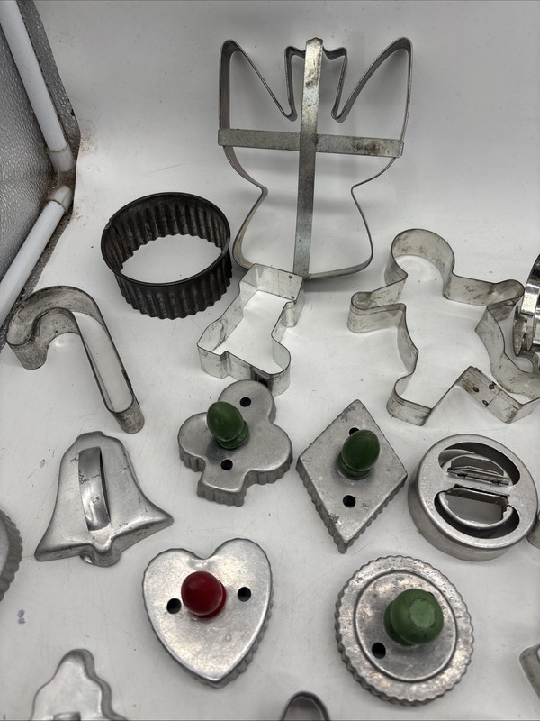 Lot Of 28 Metal Cookie Cutters Christmas Boot Sleigh Tree Angel Vintage More gallery