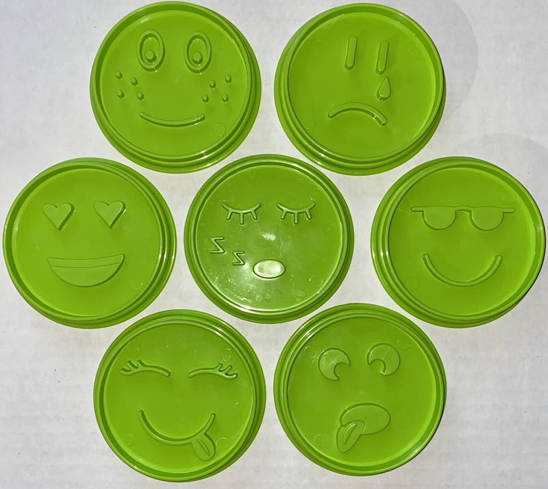 Pampered Chef #1443 Green Emoji Cookie Cutter Set Of 7 Kids Baking Kitchen Help gallery