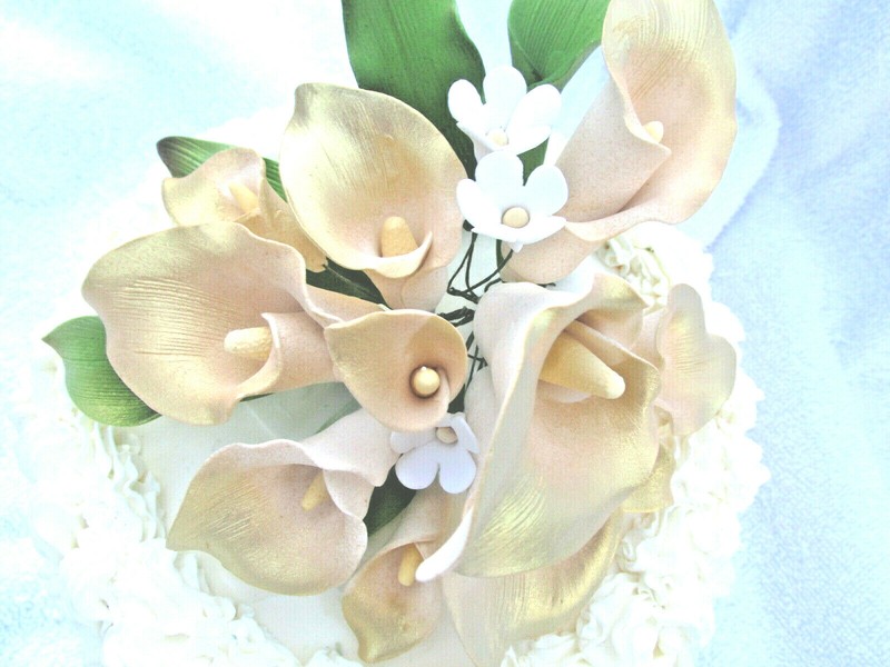 5x6" Gum Paste Sugar Gold & White Calla Lilies Golden Anniversary Cake Flowers gallery