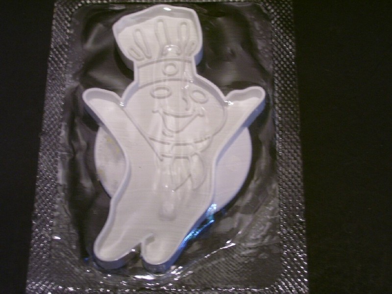 NIP 1997 Pillsbury Doughboy 3 1/4″ Inch White Plastic Cookie Cutter
