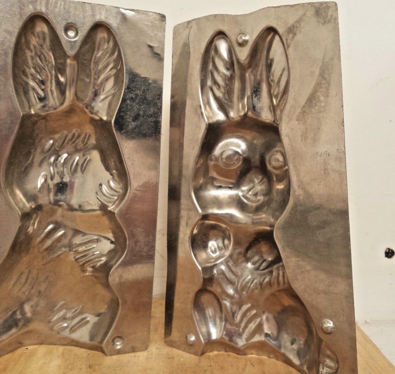 CHOCOLATE MOLDS BUNNY 2 PIECE STANDING ALUMINUMN RABBIT SCHOKOLADENFORM 15 +1 gallery