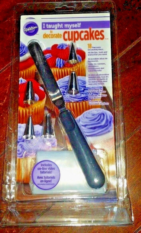 Wilton I Taught Myself To Decorate Cupcakes: 18 Awesome Decorating Ideas!