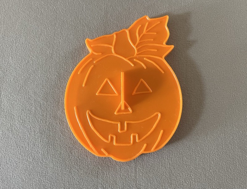 Wilton Orange Pumpkin “Jack-O’-Lantern” Plastic Cookie Cutter, 3 3/4” X 5”, New! gallery