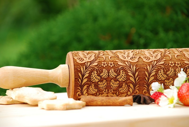Embossed Dough Roller Rolling pin Strawberry Engraved Rolling Pin Textured Clay gallery