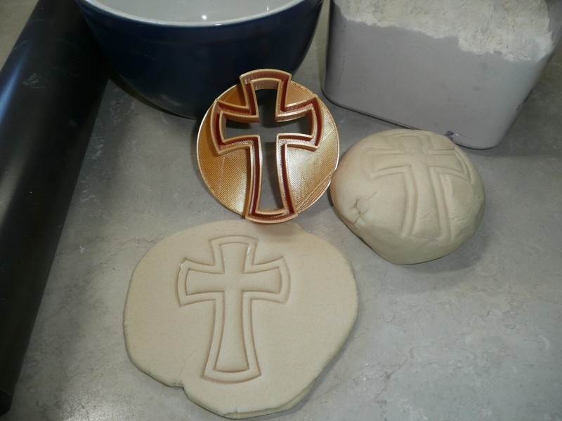 CROSS DESIGN CONCHA CUTTER MEXICAN SWEET BREAD STAMP MADE IN USA PR4975 gallery