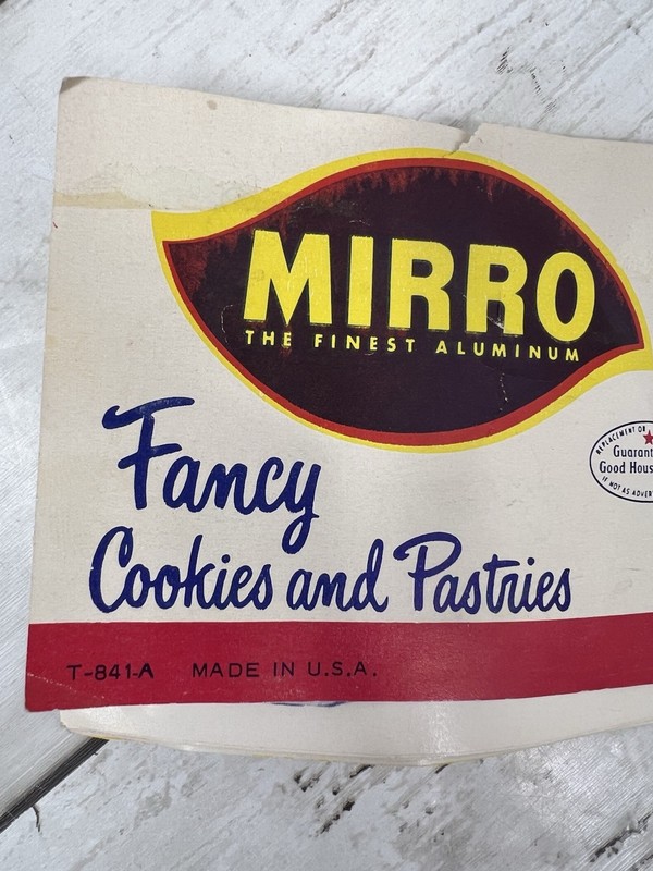 Vintage Mirro Cooky Cookie) Pastry Press Aluminum Org Box & Book 2 Discs Missing gallery