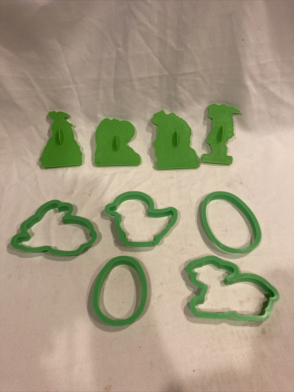 42)Teenage Mutant Ninja Turtles Cookie Cutters 4 green & 5 Wilton Easter