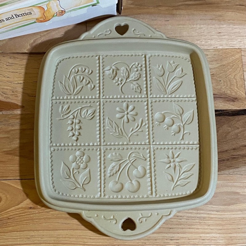Vintage Brown Bag Cookie Art Mold Flowers & Berries Spring 1988 Hill Design gallery