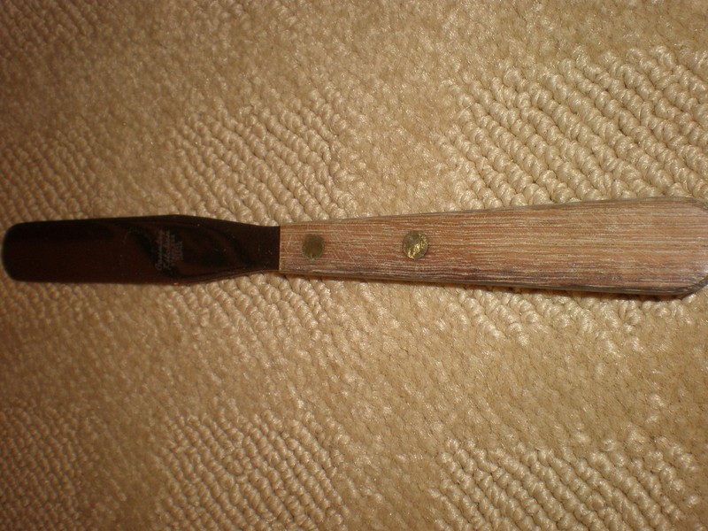 COUNTRY KITCHEN Stainless Steel Japan Wood Handle ICING SPATULA 8" Long - NICE