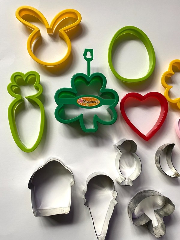 Mixed Lot of 16 Cookie Cutters Easter Bunny - Egg Carrot Mushroom Moon & More gallery