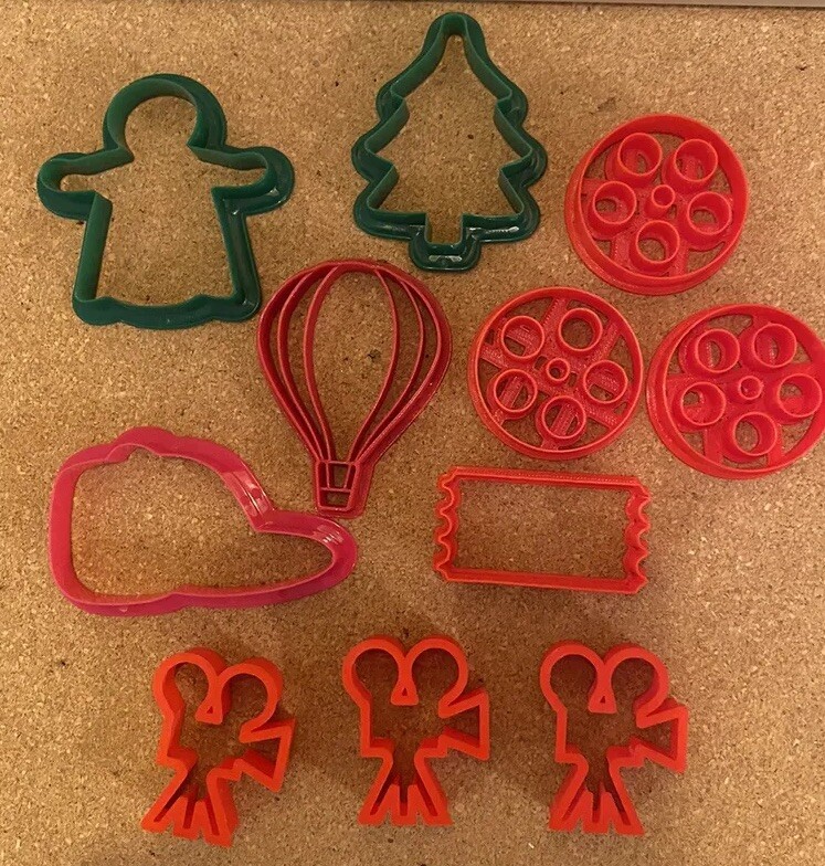 LOT 11 Cookie Cutters Plastic Shapes Christmas Tree Movies Hot-air Balloon Film