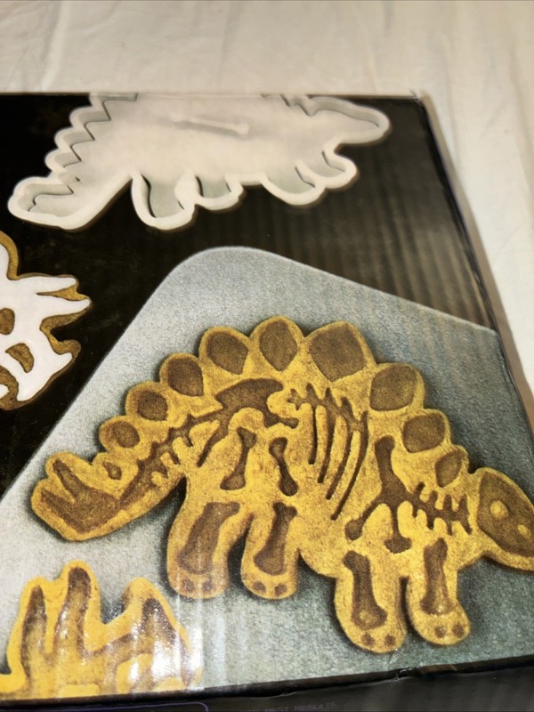 Fred & Friends DIG-INS Dinosaur Fossil Cookie Cutters Stampers Set 3 T-Rex Dino gallery