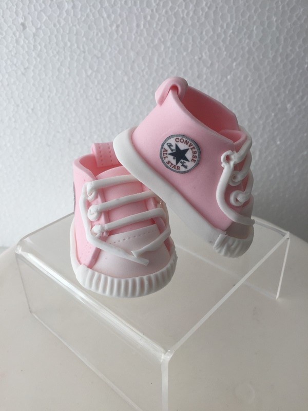 EDIBLE BABY PINK BABY BOOTIES SHOES CAKE TOPPER DECORATION BIRTHDAYS gallery