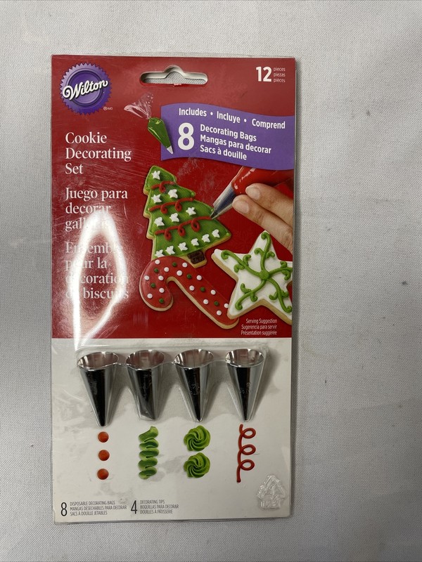 Wilton Cookie Decorating Set 12 pieces Includes 8 bags & 4 Decorating Tips New
