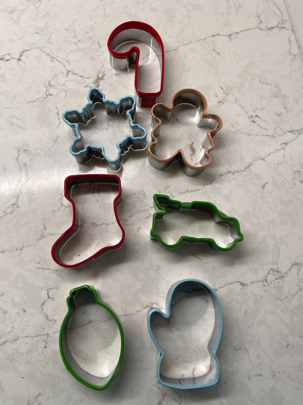 Christmas Cookie Cutter STIR Assorted Shapes PVC Edge Baking – Set of 7