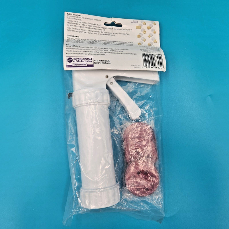 Wilton Cookie Press Set Dessert Maker 12 Disc Forms New in Original package. gallery