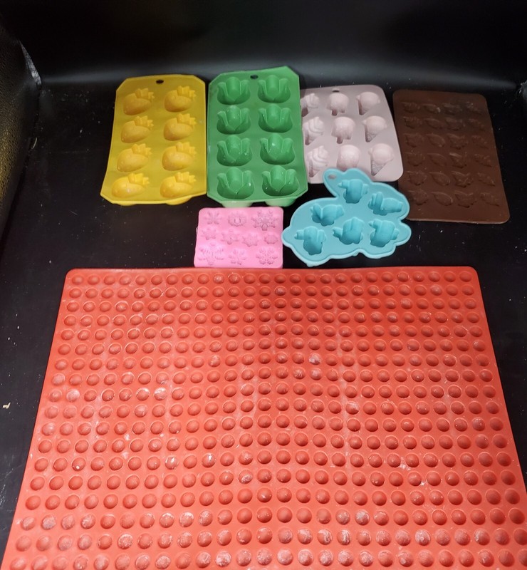 6 Assorted Silicone Plastic Baking Candle Soap Resin Molds