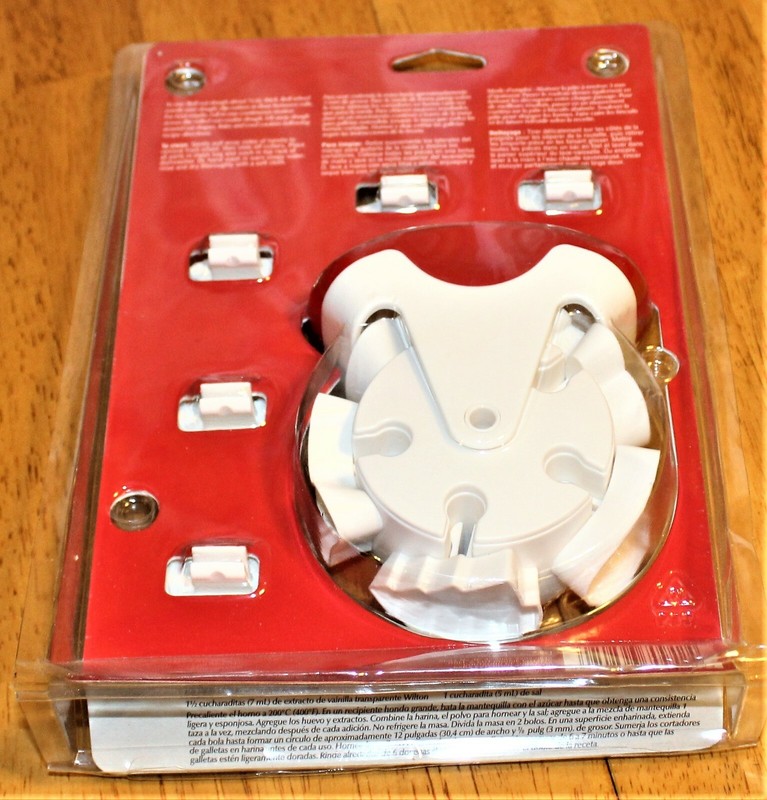 Wilton: 10 MERRY SHAPES ROLLER CUTTER #2308-0942 Recipe - Detachable Mini Cutter gallery
