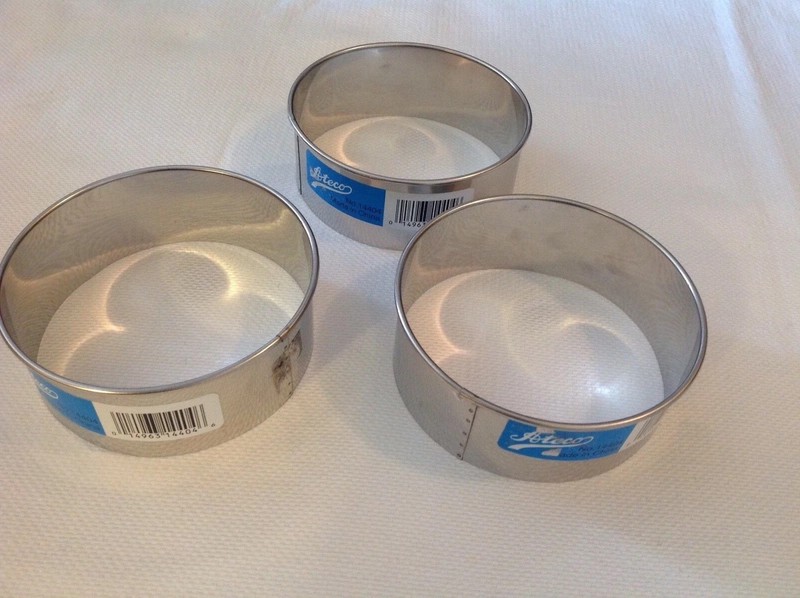 SET OF 3 NEW ATECO # 14404 ROUND BISCUIT / COOKIE CUTTER 4 1/2 INCH DIAMETER