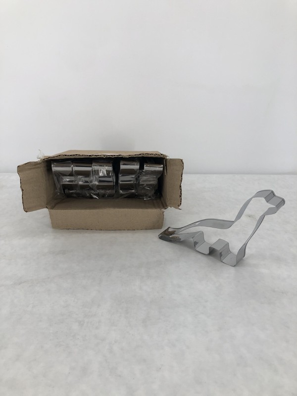 Sur La Table Brontosaurus Cookie Cutter (6 pack) NEW