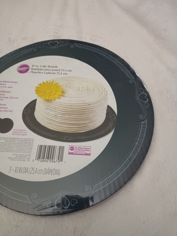 Wilton 10in cake Boards Black Greaseproof New gallery